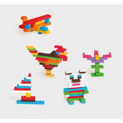 Marioinex Classic építőkockákból készült alkotások: repülőgép, kakas, virág, vitorlás, medve