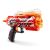 X-Shot Hyper Gel Stinger blaster, pogled iz kuta, crveno-bijeli dizajn