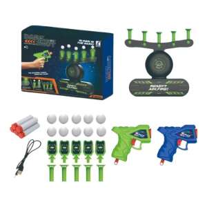 Játék repülő labdákkal és célpisztollyal