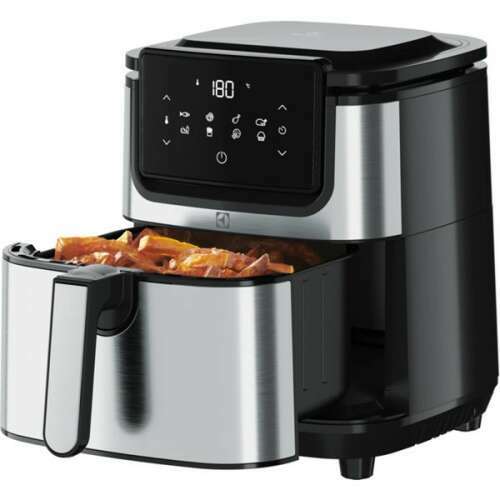 Electrolux E6AF1-4ST Air Fryer with French Fries