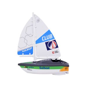 Farebná plachetnica pre deti, hračka plachetnica na bielom pozadí - Autá a vozidlá