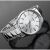 Casio MTP-1303D-7AV férfi rozsdamentes acél karóra tükröződő felületen