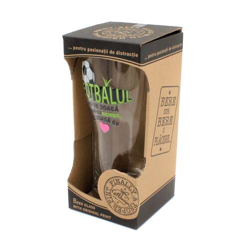 Szklanka piwa Piłka nożna jest grana z sercem... 110385870