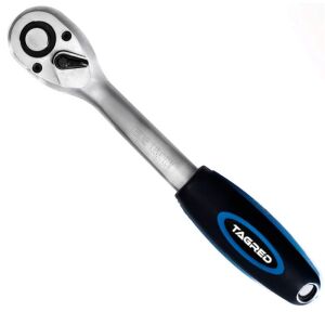 Близък план на тресчотка ключ Tagred 1/4 инча - Ключ за щепсел