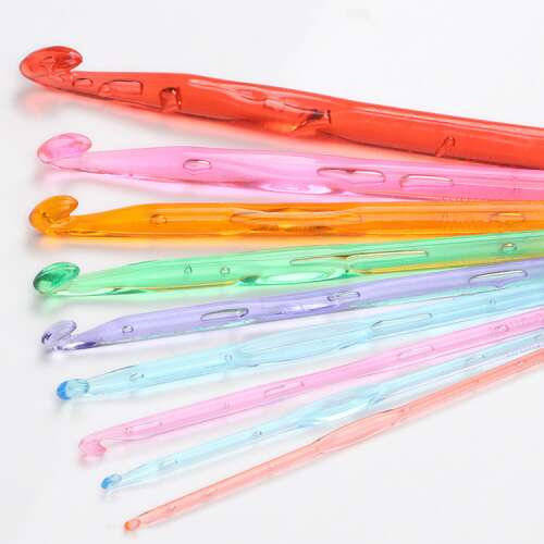 22-dielna sada háčikov na háčkovanie v praktickom puzdre, v rôznych veľkostiach a farbách