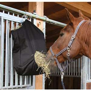 Fekete szénazsák lovaknak, 65x50 cm, 2 akasztó gyűrűvel, ideális versenyekre vagy szállításra - Sertés