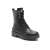 Guess Damen schwarze Lederboots mit Metallic-Logo, Vorderansicht