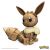 Figúrka Mega Construx Pokémon Eevee na bielom pozadí