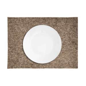 FELTO filc alátét szürkés barna színben, fehér tányérral a tetején, 33x45cm - Tányéralátét