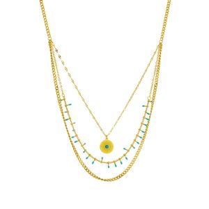 Zlatý trojitý náhrdelník s retiazkou a tyrkysovými korálkami na bielom pozadí - Dámske doplnky