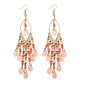 Dlhé ružové boho náušnice so zlatými kovovými akcentmi - Dámske doplnky