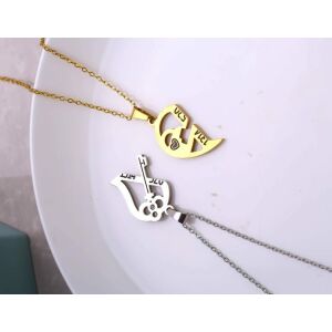 Náhrdelníky s príveskami BEST FRIENDS v zlatej a striebornej farbe so srdcovým kľúčom na bielom pozadí - Dámske doplnky