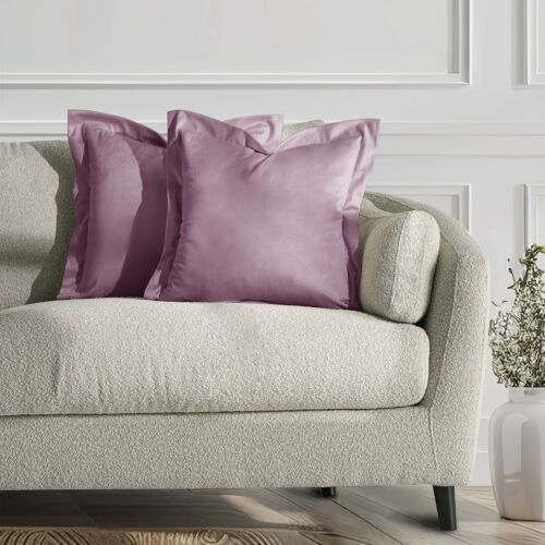 Poszewki na poduszki AmeliaHome Velvet w kolorze pudrowego różu na sofie