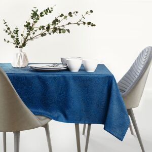 Față de masă AmeliaHome Gaia indigo, cu model în relief, pe masă - Fețe de masă