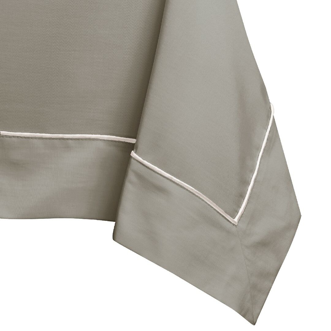 Asztalterítő Pure cappucino sima klasszikus 150x300 DecoKing