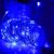 Kék LED fényfüzér, közelkép, dekoratív világítás