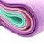 Клозъп на зелени, розови и лилави ленти за съпротивление за тренировка на краката и дупето