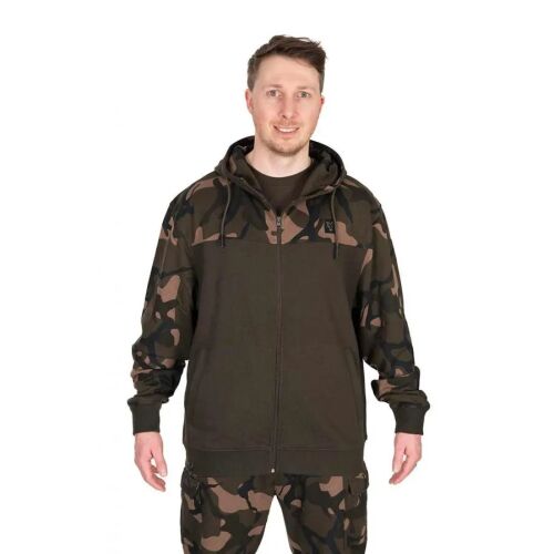 Fox LW Khaki/Camo Split Zip Kapucnis Pulóver, elölnézet fehér háttérrel - Téli horgász ruházat