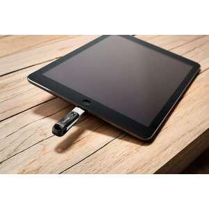 Sandisk iXpand Go 256GB USB 3.0 Lightning pendrive csatlakoztatva iPadhez - Pendrive
