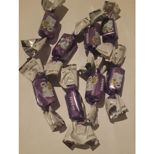 Vadász tejcsokoládés szaloncukor eper izű robbanócukorral 1 kg 113151134