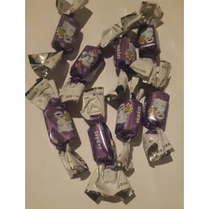 Vadász tejcsokoládés szaloncukor eper izű robbanócukorral 5,3 kg 113151135 - Élelmiszer & Ital