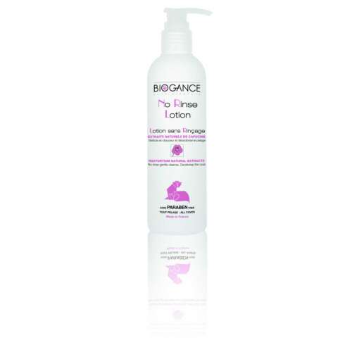 Biogance öblítés nélküli tisztító lotion macskáknak, gyengéd, parabénmentes és hipoallergén formula, amely tisztítja és ápolja macskája szőrzetét öblítés nélkül.