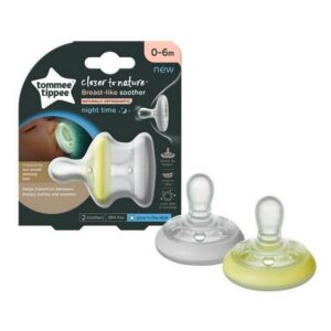 Tommee Tippee nyugtató cumi CTN Night anyamell formájú 0-6 hó 2db 122935970 - Tommee Tippee