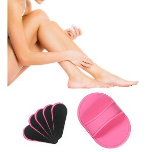 Nő Bewello fájdalommentes szőrtelenítő párnákat használ a láb hámlasztására - Epilátor