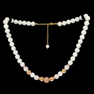 Napfény aura és tejkvarc nyaklánc rózsa arany mikrostrassz gyöngyökkel - Női ékszer