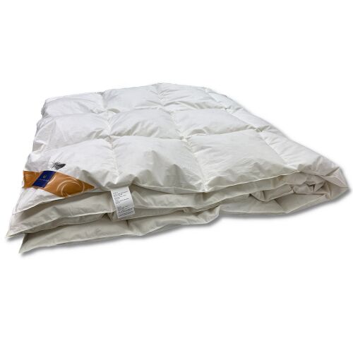 Billerbeck téli paplan, Poel, Limited Edition, 200x220 cm, összetétele 90% pehely és 10% kis I. kategóriás libatoll, huzat 100% pamut, egyenletes hőelosztás, prémium minőségű, mosható, fehér 113996011