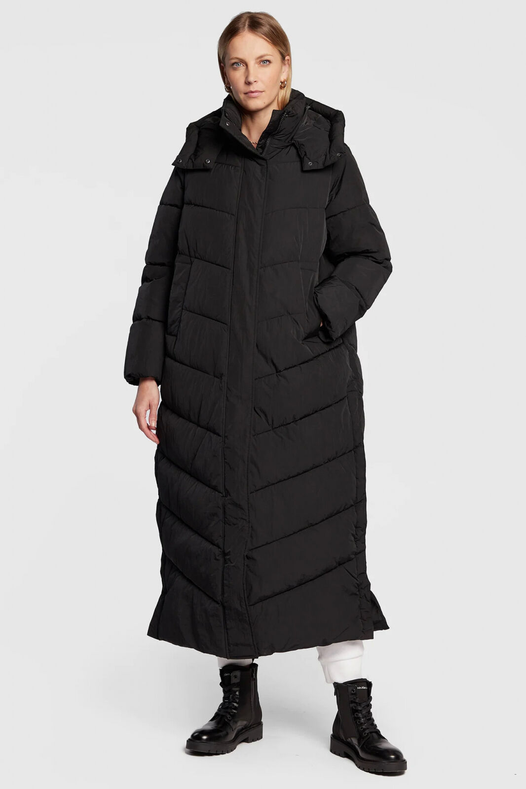 Damen Calvin Klein moderne Puffjacke K20K205127 Schwarz L INTL