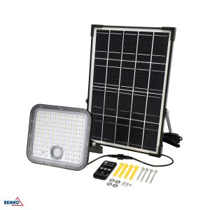 SOLPAR napelemes reflektor 30W 4800lm 4000K IP65 távirányítóval