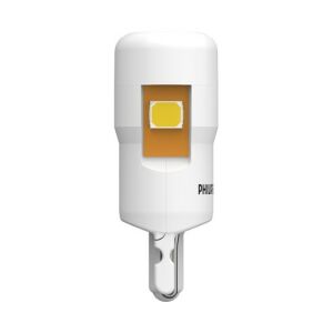 Nahaufnahme einer einzelnen Philips Ultinon Pro7000 SL W5W LED-Lampe, die ihr Design und den LED-Chip zeigt - Autoglühbirnen