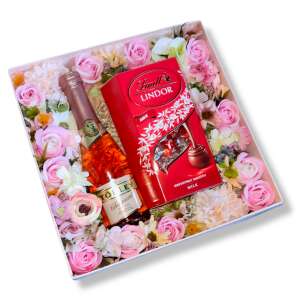 BoxEnjoy ajándékdoboz Lindor tejcsokoládé pralinékkal, Törley Charmant Rosé pezsgővel és szappanrózsákkal - Ajándék ötlet Valentin-napra