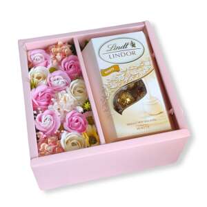 BoxEnjoy ajándékdoboz Lindt Lindor fehér csokoládé trüffel és szappanrózsákkal - Ajándék ötlet Valentin-napra