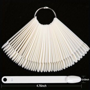 50 de unghii false pentru prezentare, mostre de unghii, paletă de culori pentru geluri, instrumente de practică manichiură 114822711 - Design de unghii