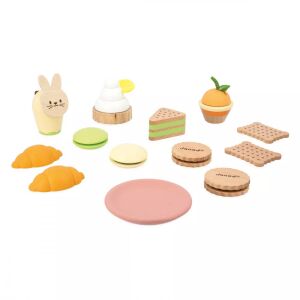 Válogatás Janod fa játék desszertekből, beleértve tortákat, sütiket, macaronokat és croissant-okat. - Janod