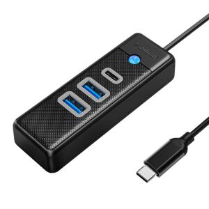 Szögletes nézet az Orico USB-C hubról USB-A és USB-C portokkal - Orico
