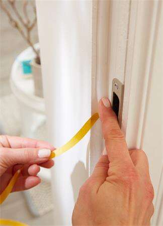 TESA tesamoll® Univerzális Ajtó-Ablaktömítő - 9mm x 10m