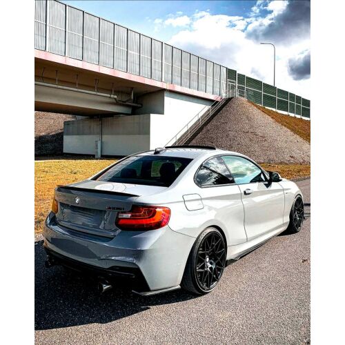 BMW 2er F22 Coupé M4 Style Heckspoiler in Glänzend Schwarz