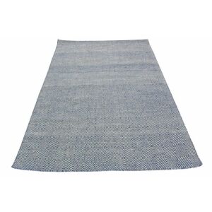 Bakero Flat Diamond 08 dunkelblauer Teppich, 100x150 cm, schräge Ansicht - Innenarchitektur