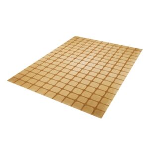 Ukośny widok na beżowy dywan Bakero Casablanca, wzór geometryczny - Projektowanie wnętrz