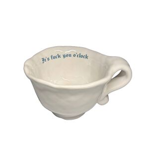 Cană ceramică albă cu inscripția "It's fuck you o'clock" de la Incartato Ceramics - Cani