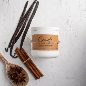 Lumanare parfumata handmade din ceara naturala de soia 100%, aroma de Vanilie condimentata, Recipient ceramic alb, 150 g 118916526 - Odorizante de camera