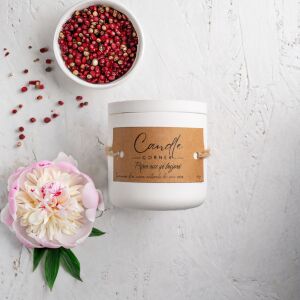 Lumanare parfumata handmade din ceara naturala de soia 100%, aroma de Piper roz si bujori, Recipient ceramic, 150 g 118917068 - Odorizante de camera