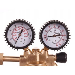 Nitrogén reduktor nyomásmérőkkel 30m3/h RBAZ-10 Henger 136036531 - TC Technic