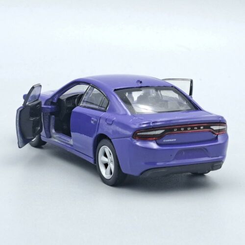 Welly 1:24 méretarányú modell autó, Dodge Charger R/T 2016, lila, fém öntvény, nyitott ajtók - Welly