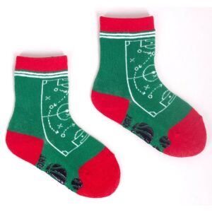 Yoclub ABS csúszásgátlós zokni 17/19 - zöld/piros/focipálya 119888217 - Yoclub