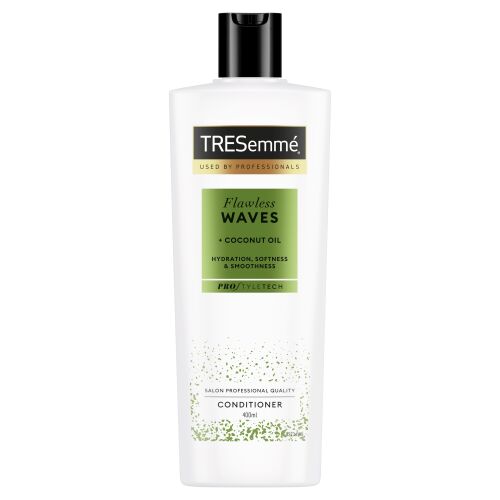 TRESemmé Flawless Waves балсам за коса с кокосово масло, 400ml