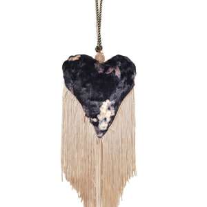 Bársony szív rojttal, fekete és rózsaszín virágmintás, dekoratív szív, függő szív dísz - Nonbrand Karácsonyfadísz